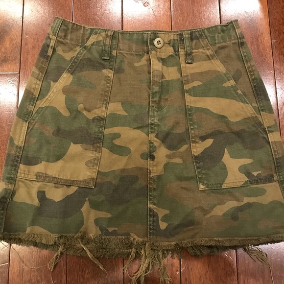 BLANCNYC camo frayed skirt - Picture 3 of 11